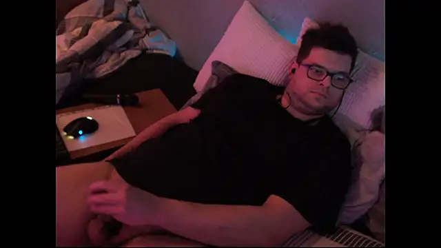 Whyteshadow4235 online show from March 1, 7:46 pm