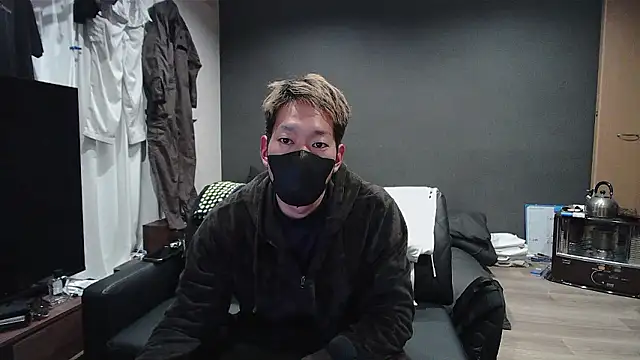 ryuaaaaa online show from April 14, 1:43 pm