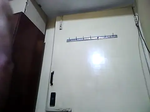 Snapshot of sub_slave_indi chatting on October 11, 5:33 am sub slave indi online show from October 11, 5:33 am