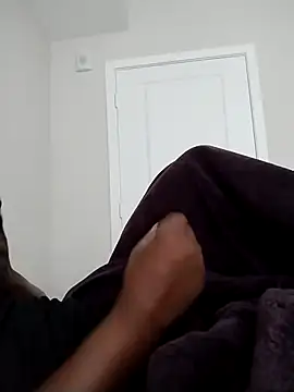 makeherfeelg online show from March 31, 2:08 pm