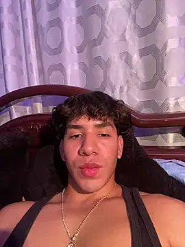 Alejandrososas online show from February 22, 10:22 pm