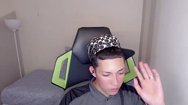 Street poemm  online show from March 26, 9:08 pm