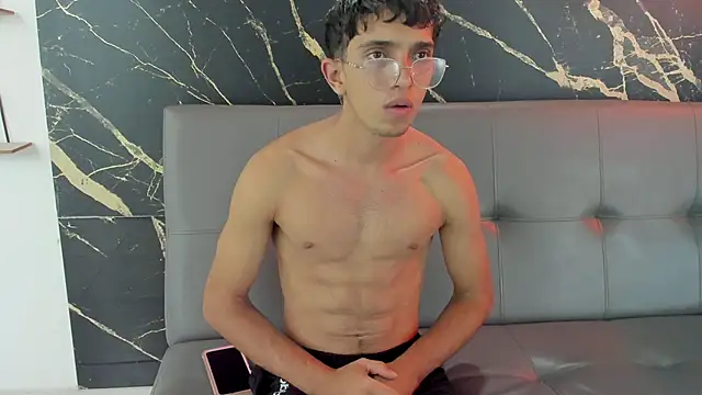 thiago moreno online show from February 21, 4:08 pm