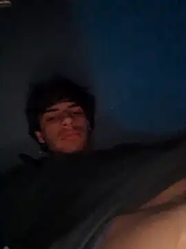 ilcazzone32 online show from March 15, 10:27 pm