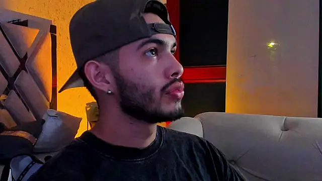 Vincentblack online show from May 2, 2:36 am