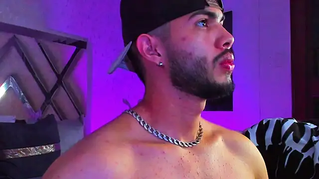 Vincentblack online show from April 3, 4:53 am