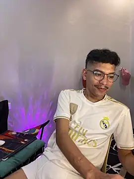 asian darlingcummersxXx online show from April 14, 1:17 am