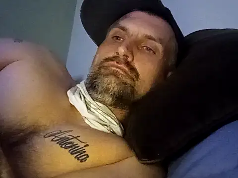 Viciouzz1 online show from May 2, 7:44 am