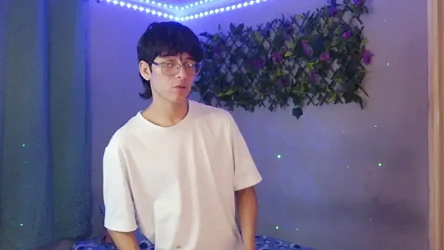 noah millerx online show from March 20, 6:06 am