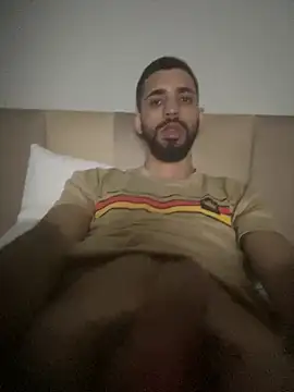 magrinhoGStZ8 online show from May 26, 2:29 am