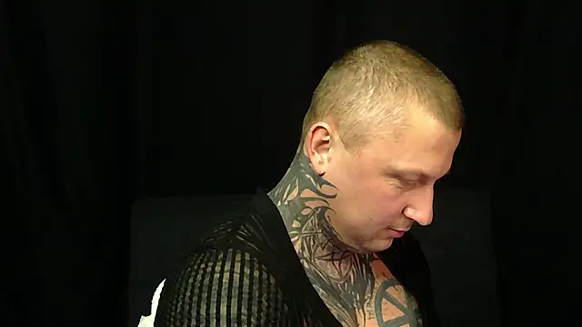 devilWithTats online show from March 20, 11:36 am