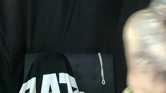 devilWithTats online show from March 27, 11:22 am