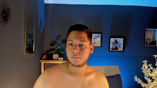 Akon 2XXX online show from April 6, 3:46 pm