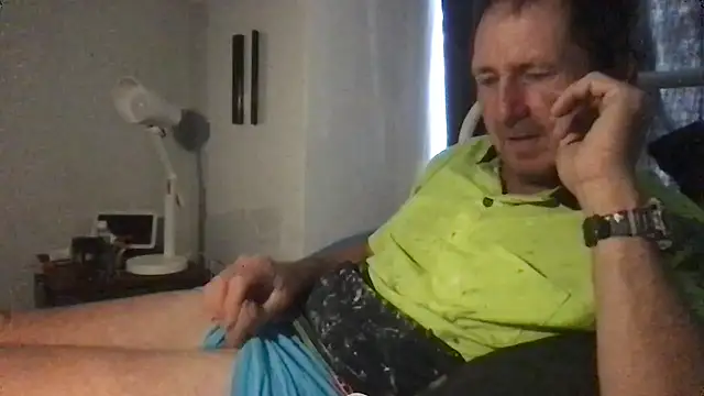 MrBombasticxxx online show from April 13, 2:12 am