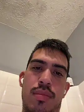 papichulo102099 online show from April 23, 7:16 pm