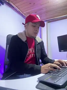 OliverTabordaa online show from March 5, 10:33 am