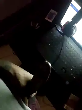 clayto77 online show from March 4, 6:04 pm