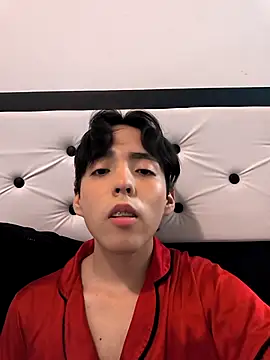 Lucca  555 online show from March 25, 9:30 pm