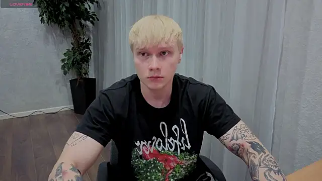 Whitesmoke666 online show from March 10, 9:43 pm