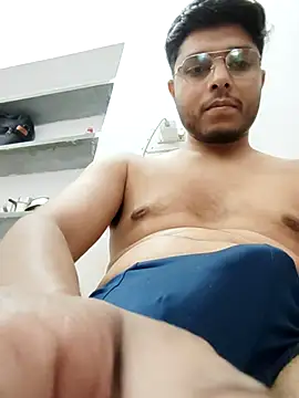 boyvyv online show from March 7, 9:07 am