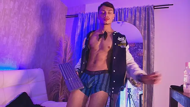 davis saint online show from April 6, 11:22 am