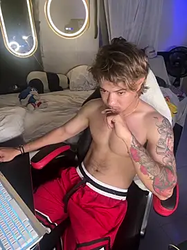 AngelLatinBoy online show from June 2, 4:35 am