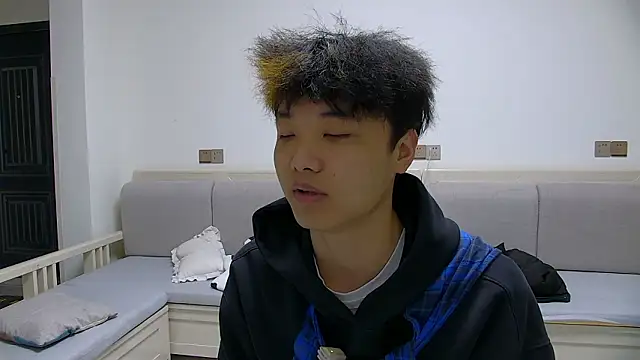 icecream-002 online show from March 9, 6:18 am