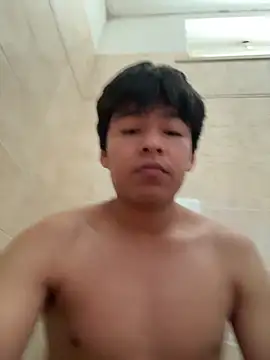 uunico22anni online show from April 27, 7:16 am