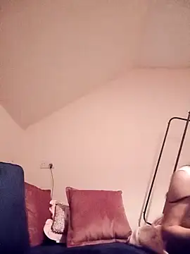 Partytime8715662 online show from April 1, 5:31 am