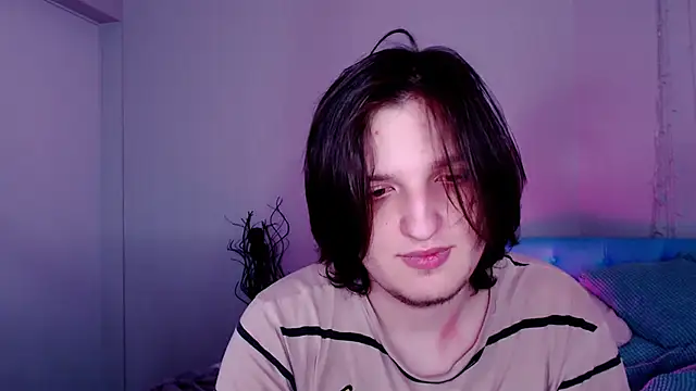 delalex online show from April 8, 9:23 pm