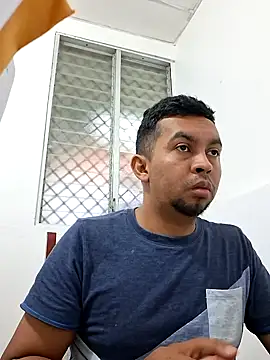 BomJoi online show from March 14, 9:22 pm