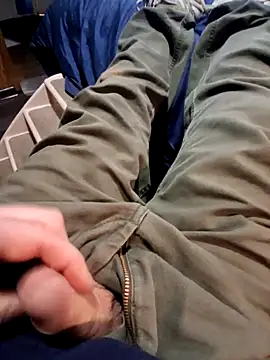 Giggles713 online show from March 14, 3:30 pm