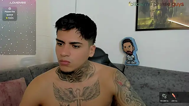 sweetlatinoboy online show from June 17, 1:13 pm