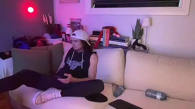 DylanBrook online show from April 3, 8:49 pm