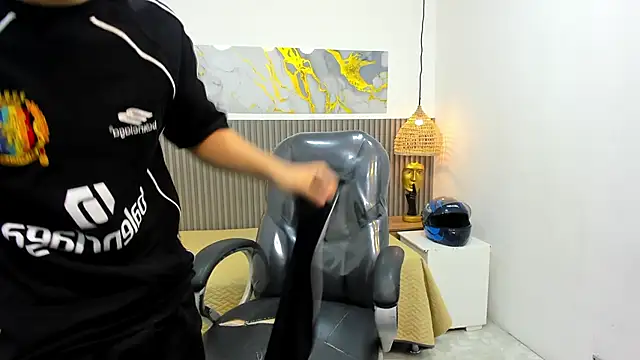 AdrianFranko online show from June 16, 1:46 pm