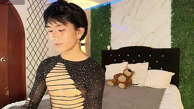 cococumps online show from June 24, 8:00 pm