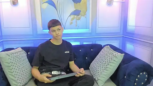 Apolo jonnes online show from March 25, 2:26 am