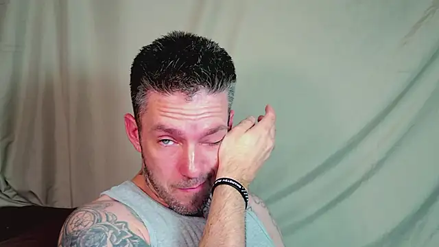 SkylarrGrey online show from June 15, 4:59 am