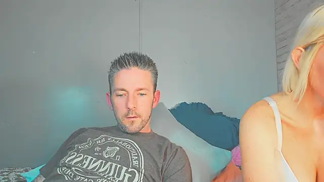 SkylarrGrey online show from May 16, 5:49 am