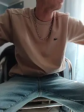 Skinboy06 online show from March 19, 12:19 pm