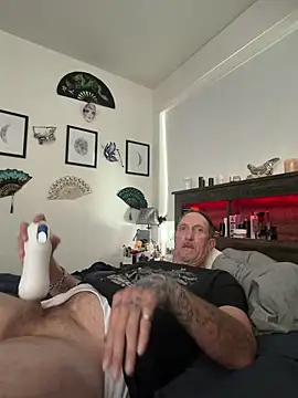 bilateralBKamputee online show from March 21, 8:57 pm