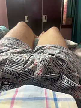 SingleBoy66666 online show from May 2, 9:01 am
