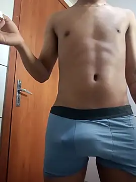 Elison0813 online show from April 18, 1:45 pm