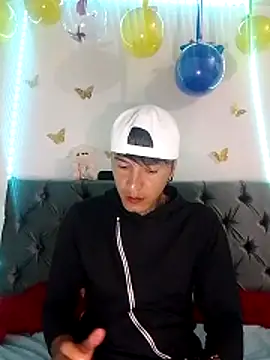 ANDRES URRIETA online show from April 6, 10:27 am