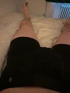 longsnake69 online show from March 31, 3:25 pm