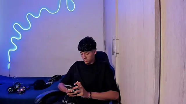 dante martinez online show from April 1, 7:22 pm