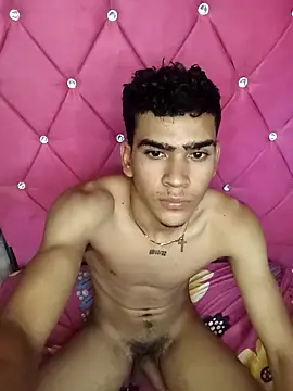 elflacohot21 online show from May 1, 4:42 pm
