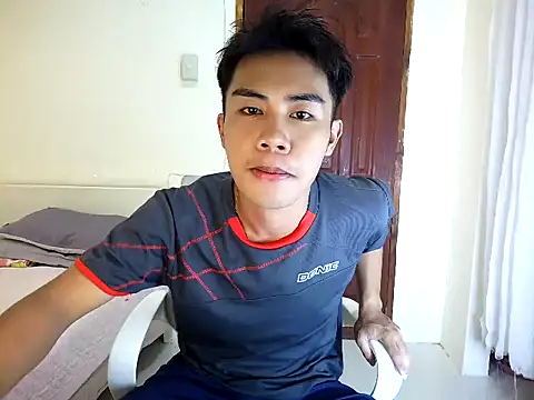 valerio fernan online show from May 6, 1:22 pm