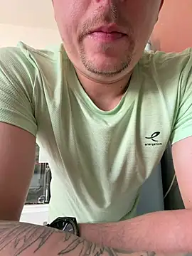 trentenaire08 online show from April 9, 2:34 pm