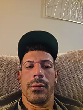 CubanFashion online show from April 5, 5:48 am